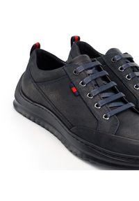 Wittchen - Męskie sneakersy z nubuku na grubej podeszwie czarno-granatowe. Zapięcie: sznurówki. Kolor: niebieski, wielokolorowy, czarny. Materiał: nubuk, skóra. Wzór: aplikacja, kolorowy #4