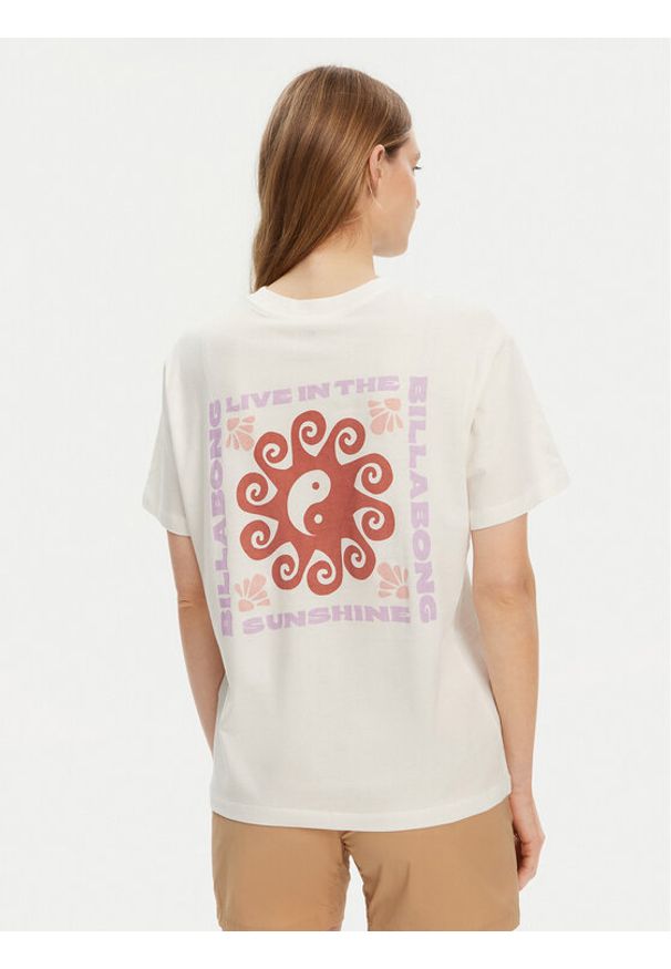 Billabong T-Shirt EBJZT00432-SCS Biały Regular Fit. Kolor: biały. Materiał: bawełna