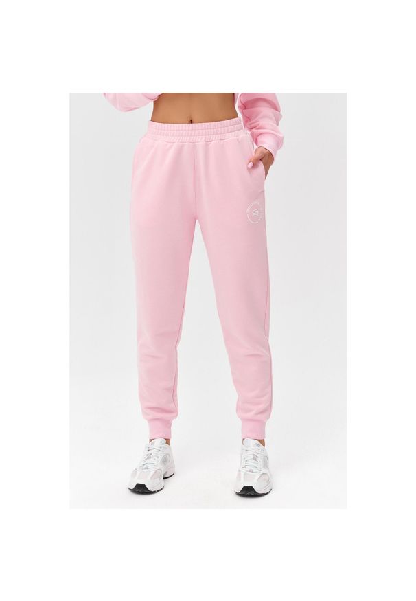 ROUGH RADICAL - Damskie spodnie dresowe Rough Radical Cotton Active Joggers. Kolor: różowy. Materiał: dresówka. Sport: fitness