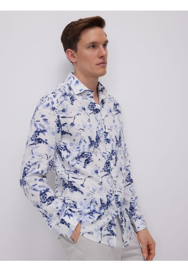 Reserved - Koszula slim fit z domieszką lnu - biały. Kolor: biały. Materiał: len