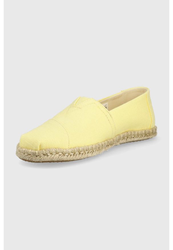 Toms espadryle Alpargata Rope kolor żółty. Nosek buta: okrągły. Kolor: żółty. Materiał: materiał. Wzór: gładki. Obcas: na obcasie. Wysokość obcasa: niski