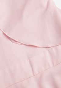 Born2be - Różowa Rozkloszowana Sukienka Zdobiona Falbanami Emilienne. Okazja: na randkę, na spacer. Kolor: różowy. Materiał: tkanina, jeans. Wzór: aplikacja, gładki, jednolity. Typ sukienki: rozkloszowane. Styl: elegancki, klasyczny, wizytowy. Długość: maxi #8