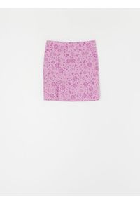 Sinsay - Spódnica mini z rozcięciem i kwiatowym wzorem - różowy. Kolor: różowy. Wzór: kwiaty #1