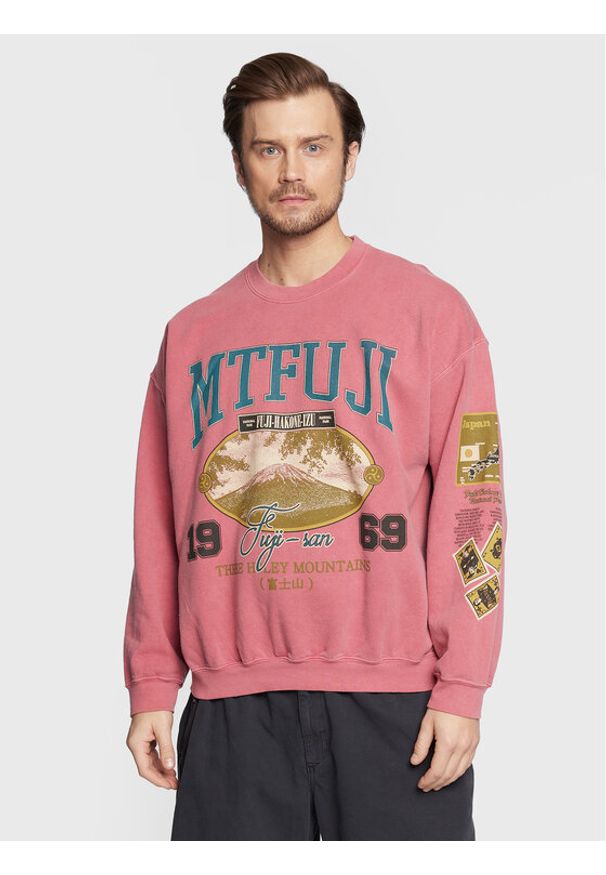 Bluza BDG Urban Outfitters. Kolor: czerwony