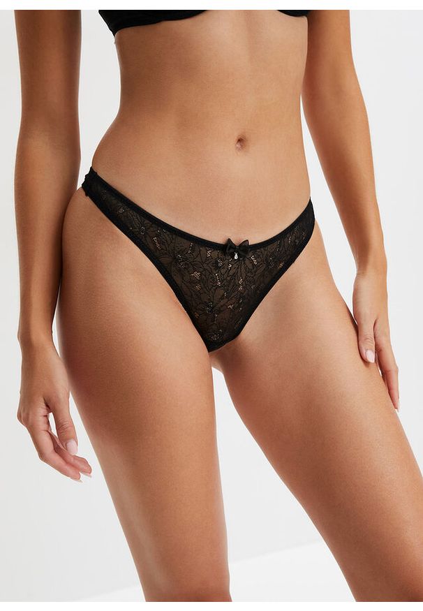 bonprix - Stringi ze ślicznej koronki (3 pary). Kolor: czarny. Materiał: koronka. Wzór: koronka