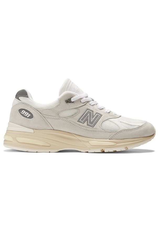 Buty unisex New Balance U991OW2 – beżowe. Kolor: beżowy. Materiał: zamsz, guma. Szerokość cholewki: normalna. Sport: bieganie
