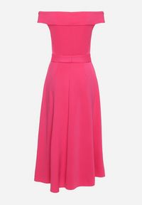 Born2be - Fuksjowa Elegancka Sukienka o Fasonie Hiszpanki z Materiałowym Paskiem Xaelia. Typ kołnierza: dekolt hiszpanka. Kolor: różowy. Materiał: materiał. Styl: elegancki #4