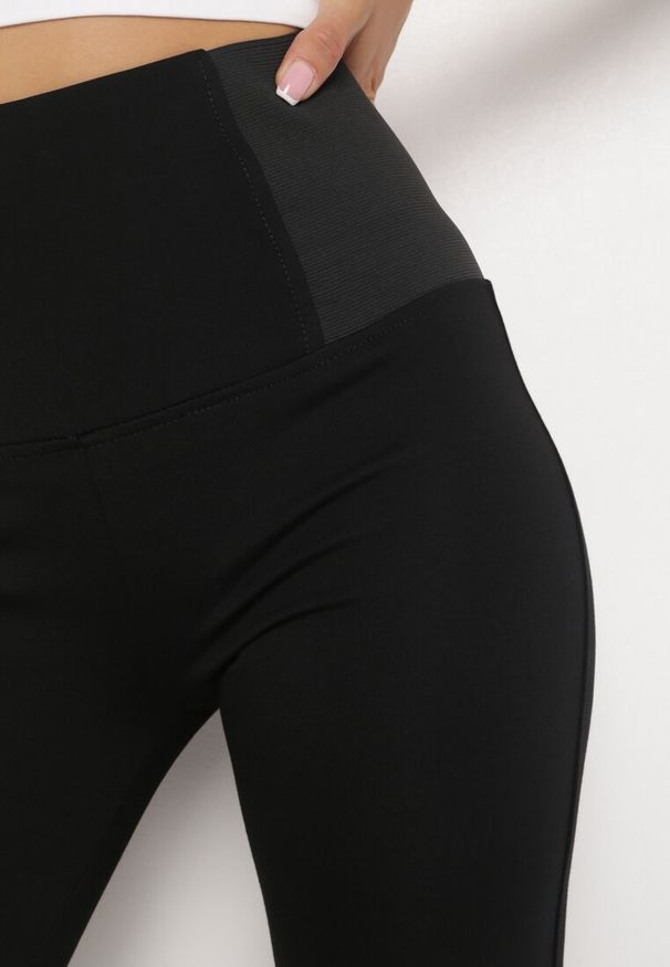 Born2be - Czarne Legginsy z Szeroką Wysoką Talią Patriotti. Okazja: na co dzień. Kolor: czarny. Styl: wizytowy, casual, klasyczny, elegancki