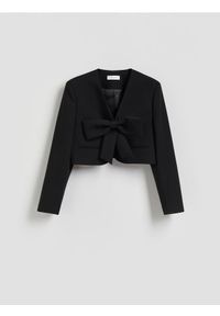 Reserved - Krótka marynarka z kokardą - czarny. Typ kołnierza: kokarda. Kolor: czarny. Materiał: tkanina, wiskoza. Długość: krótkie #1