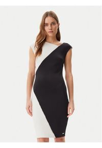 Calvin Klein Sukienka koktajlowa K20K208141 Czarny Slim Fit. Kolor: czarny. Materiał: syntetyk. Styl: wizytowy #1