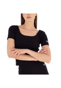 Koszulka Champion Minimal Cotton Lycra 116263-KK001 - czarna. Typ kołnierza: dekolt kwadratowy. Kolor: czarny. Materiał: lycra. Długość rękawa: krótki rękaw. Długość: krótkie. Wzór: aplikacja