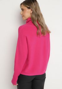 Born2be - Fuksjowy Golf z Bawełną i Wiskozą oraz Guzikami Tiaraya. Typ kołnierza: golf. Kolor: różowy. Materiał: wiskoza, bawełna. Styl: sportowy #4