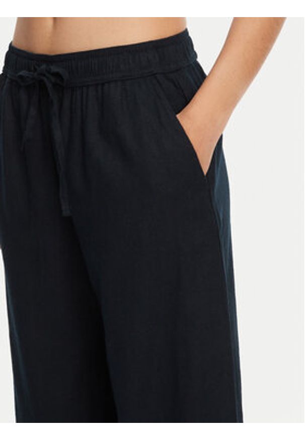 Roxy Spodnie materiałowe Lekeitio Break ERJNP03545 Czarny Regular Fit. Kolor: czarny. Materiał: wiskoza, len
