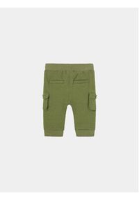 Mayoral Spodnie dresowe 2.518 Zielony Regular Fit. Kolor: zielony. Materiał: bawełna