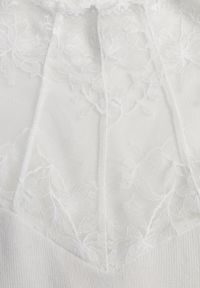 Born2be - Biały Dopasowany Sweter z Półgolfem z Wiskozą Zdobiony Koronkową Siateczką Genna. Okazja: na co dzień. Kolor: biały. Materiał: wiskoza, koronka. Wzór: aplikacja. Styl: casual, elegancki #3