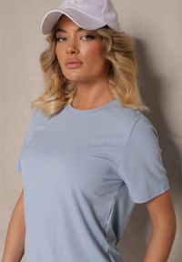 Renee - Niebieski Casualowy T-shirt z Wiskozy Arisanda. Okazja: na co dzień. Kolor: niebieski. Materiał: wiskoza. Styl: casual