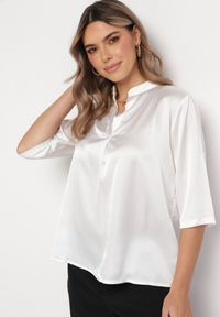 Born2be - Biała Bluzka z Dłuższym Tyłem i Podpinanymi Rękawami Rohia. Kolor: biały. Materiał: jeans. Długość rękawa: długi rękaw. Długość: długie #4