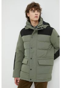 Wrangler - WRANGLER BODYGUARD MĘSKA KURTKA ZIMOWA DUSTY OLIVE W4B2WWX45 112319961. Okazja: na spotkanie biznesowe, na co dzień. Materiał: wełna, jeans, poliester. Długość rękawa: długi rękaw. Długość: długie. Sezon: zima. Styl: klasyczny, biznesowy, casual, elegancki