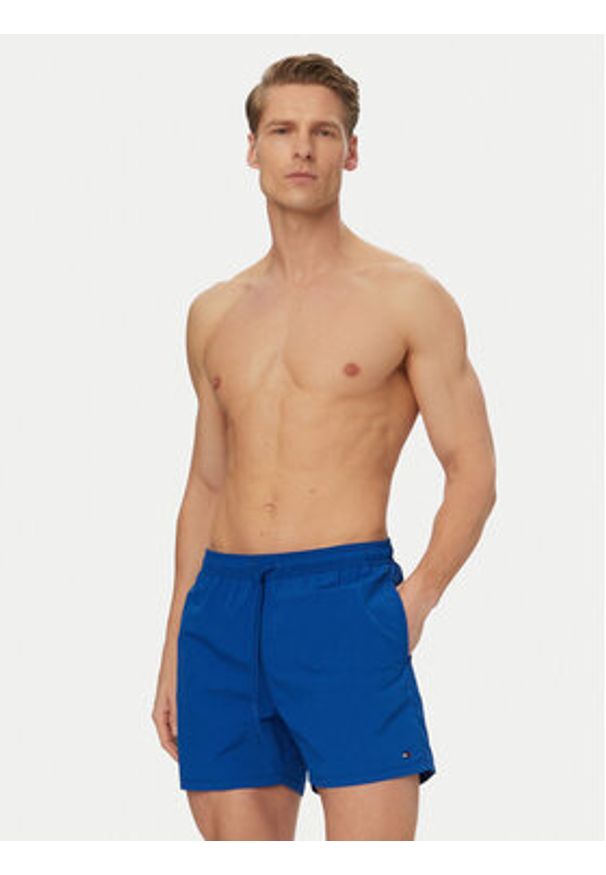 TOMMY HILFIGER - Tommy Hilfiger Szorty kąpielowe UM0UM03477 Niebieski Regular Fit. Kolor: niebieski. Materiał: syntetyk