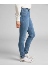 Lee - LEE SCARLETT HIGH DAMSKIE SPODNIE JEANSOWE MID BLUE L626EMXT