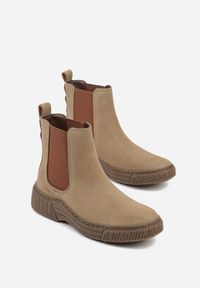 Born2be - Ciemnobeżowe Botki Sztyblety na Ozdobnie Żłobionej Podeszwie Ezisane. Okazja: na co dzień. Kolor: beżowy. Materiał: jeans. Styl: casual, elegancki #4