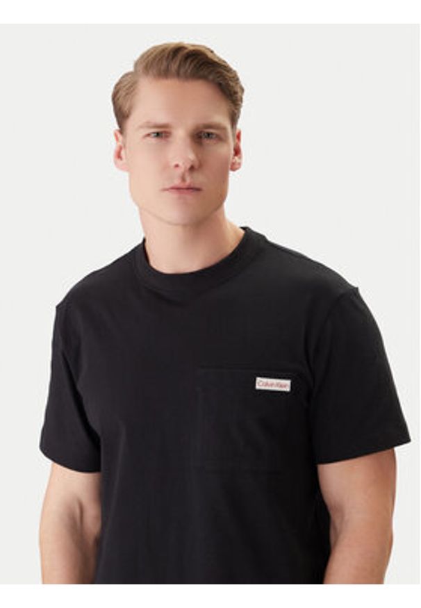 Calvin Klein Jeans T-Shirt LV04RF280G Czarny Regular Fit. Kolor: czarny. Materiał: bawełna