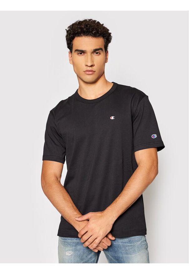 Champion T-Shirt 216545 Czarny Regular Fit. Kolor: czarny. Materiał: bawełna
