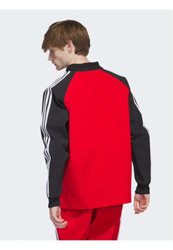 Adidas - adidas Kurtka bomber IC5542 Czerwony Regular Fit. Kolor: czerwony. Materiał: syntetyk