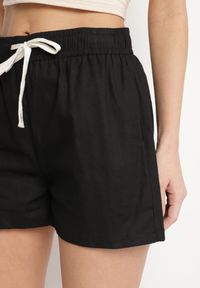 Born2be - Czarne Bawełniane Szorty z Wysokim Stanem Tanalianea. Okazja: na co dzień. Stan: podwyższony. Kolor: czarny. Materiał: bawełna. Styl: casual, elegancki #3