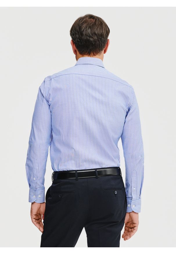 Pako Lorente - PAKO LORENTE – Niebieska koszula męska w paski. Kolor: niebieski. Materiał: bawełna. Długość rękawa: długi rękaw. Długość: długie. Wzór: paski