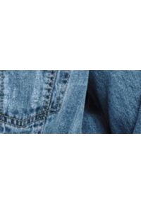 TOP SECRET - Denimowa krótka kurtka damska. Kolor: niebieski. Materiał: jeans, tkanina. Długość rękawa: długi rękaw. Długość: krótkie. Sezon: wiosna, lato #5
