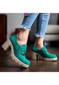 Zielone Półbuty Lemar Damskie Eleganckie Buty. Zapięcie: klamry. Kolor: zielony. Materiał: zamsz. Obcas: na obcasie. Styl: elegancki. Wysokość obcasa: średni #7