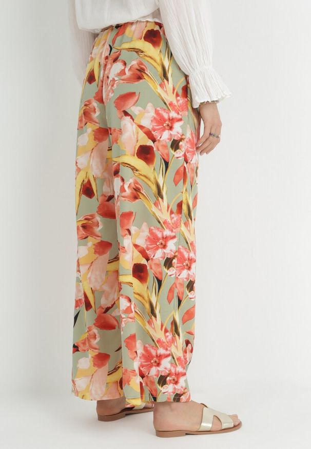 Born2be - Miętowo-Czerwone Szerokie Spodnie w Kwiaty Hamara. Okazja: na spacer. Kolor: miętowy. Wzór: kwiaty. Styl: elegancki