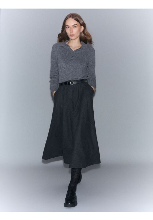 Reserved - Spódnica z wełną - ciemnoszary. Kolor: szary. Materiał: wełna