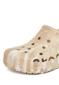 Crocs Klapki BAYA MARBLED CLOG 206935-2ZM Beżowy. Kolor: beżowy #5