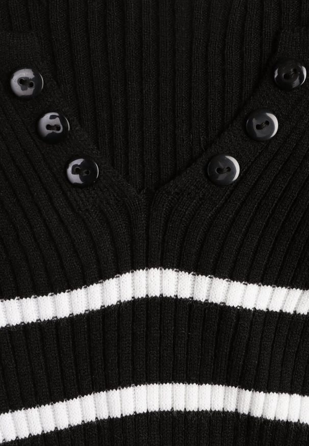 Born2be - Czarna Bluzka z Bawełną w Paski Ozdobiona Guzikami Gelvila. Okazja: na co dzień. Kolor: czarny. Materiał: bawełna. Wzór: paski, aplikacja. Styl: casual