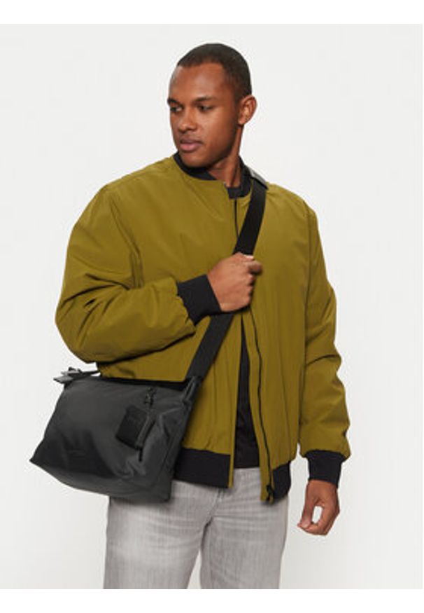 Calvin Klein Torebka K50K512804 Czarny. Kolor: czarny. Materiał: materiał