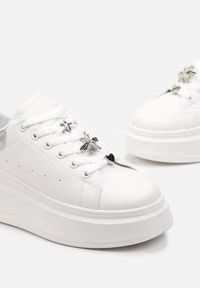Renee - Biało-Srebrne Sneakersy na Grubej Podeszwie Celessi. Kolor: biały. Materiał: jeans