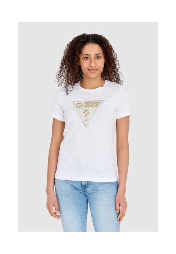 Guess - GUESS Biały t-shirt damski ze złotym haftowanym cyrkoniami logotypem slim fit. Kolor: biały. Materiał: bawełna. Wzór: haft