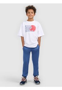 4f - 4F T-shirt loose z nadrukiem chłopięcy - biały 134/140 (8-10 lat). Okazja: na co dzień, na uczelnię. Kolor: biały. Materiał: bawełna, skóra, materiał, dresówka. Wzór: nadruk. Sezon: lato. Styl: casual, sportowy #2