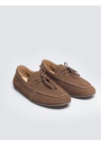 Big-Star - Mokasyny damskie ze skóry naturalnej zamszowej jasnobrązowe TT274202 802. Okazja: na co dzień. Nosek buta: okrągły. Zapięcie: bez zapięcia. Kolor: brązowy. Materiał: zamsz, skóra. Styl: casual, elegancki, klasyczny #2