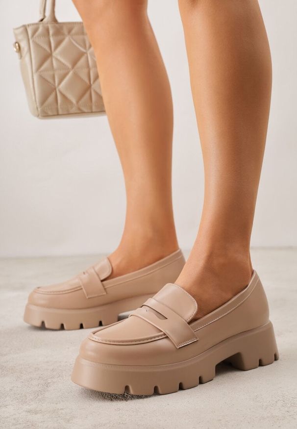 Renee - Ciemnobeżowe Mokasyny na Platformie z Tłoczeniem Guinelle. Kolor: beżowy. Materiał: jeans. Sezon: wiosna. Obcas: na platformie