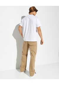 Burberry - BURBERRY - Biały t-shirt z nadrukiem graficznym. Kolor: biały. Materiał: bawełna. Wzór: nadruk #2