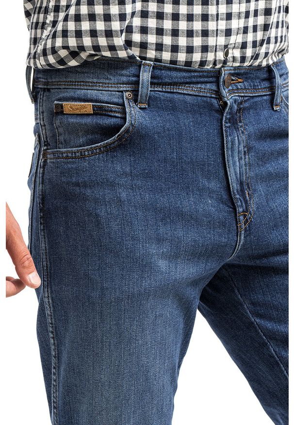 Wrangler - WRANGLER TEXAS MĘSKIE SPODNIE JEANSOWE THE MOMENT AUTHENTIC STRAIGHT W121OCR25 112319229. Okazja: na spotkanie biznesowe. Styl: biznesowy, elegancki