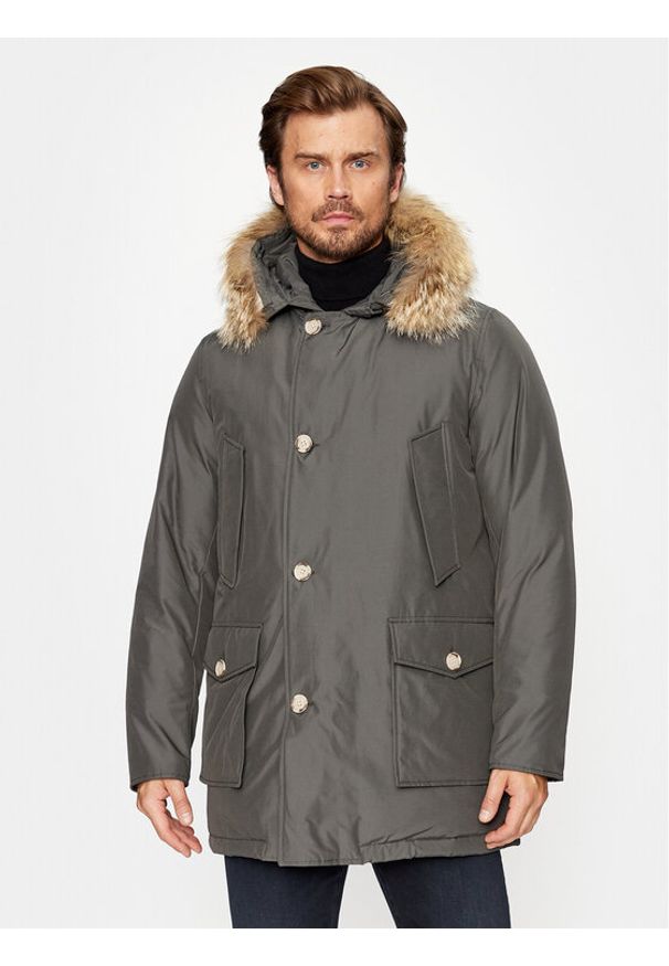 Woolrich Kurtka puchowa Arctic CFWOOU0482MRUT0001 Szary Regular Fit. Kolor: szary. Materiał: syntetyk