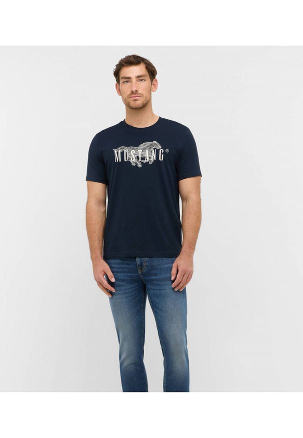 Męski T-Shirt Mustang Style Austin Dark Sapphire 1016858 4136