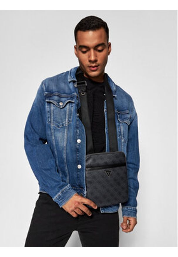 Guess Saszetka Vezzola Smart Crossbody Flat HMEVZL P2223 Czarny. Kolor: czarny. Materiał: skóra