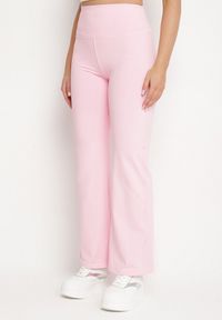 Born2be - Różowe Legginsy Dzwony z Wysokim Stanem i Szeroką Gumką w Talii Idoreia. Okazja: na co dzień. Stan: podwyższony. Kolor: różowy. Styl: casual, elegancki