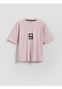 Reserved - T-shirt z nadrukiem - różowy. Kolor: różowy. Materiał: dzianina, bawełna. Wzór: nadruk #1