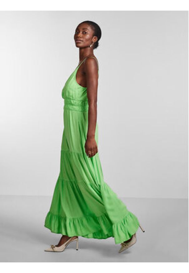 YAS Sukienka 26026350 Zielony Regular Fit. Kolor: zielony. Materiał: wiskoza